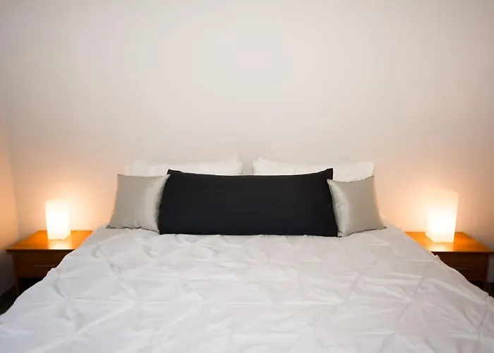 Chic Minimalist With Swimming Pool, Hot Tub, And Club Access Coco