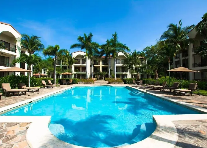 Chic Minimalist With Swimming Pool, Hot Tub, And Club Access Сasa de vacaciones