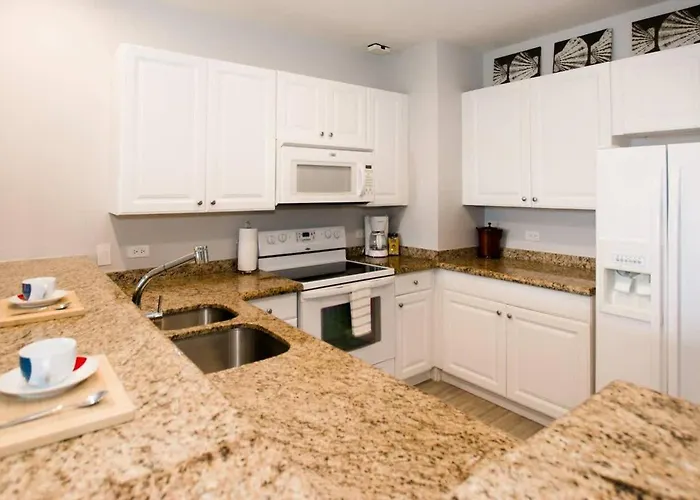 Chic Minimalist With Swimming Pool, Hot Tub, And Club Access Сasa de vacaciones *