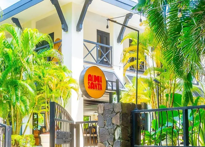 Сasa de vacaciones Chic Minimalist With Swimming Pool, Hot Tub, And Club Access
